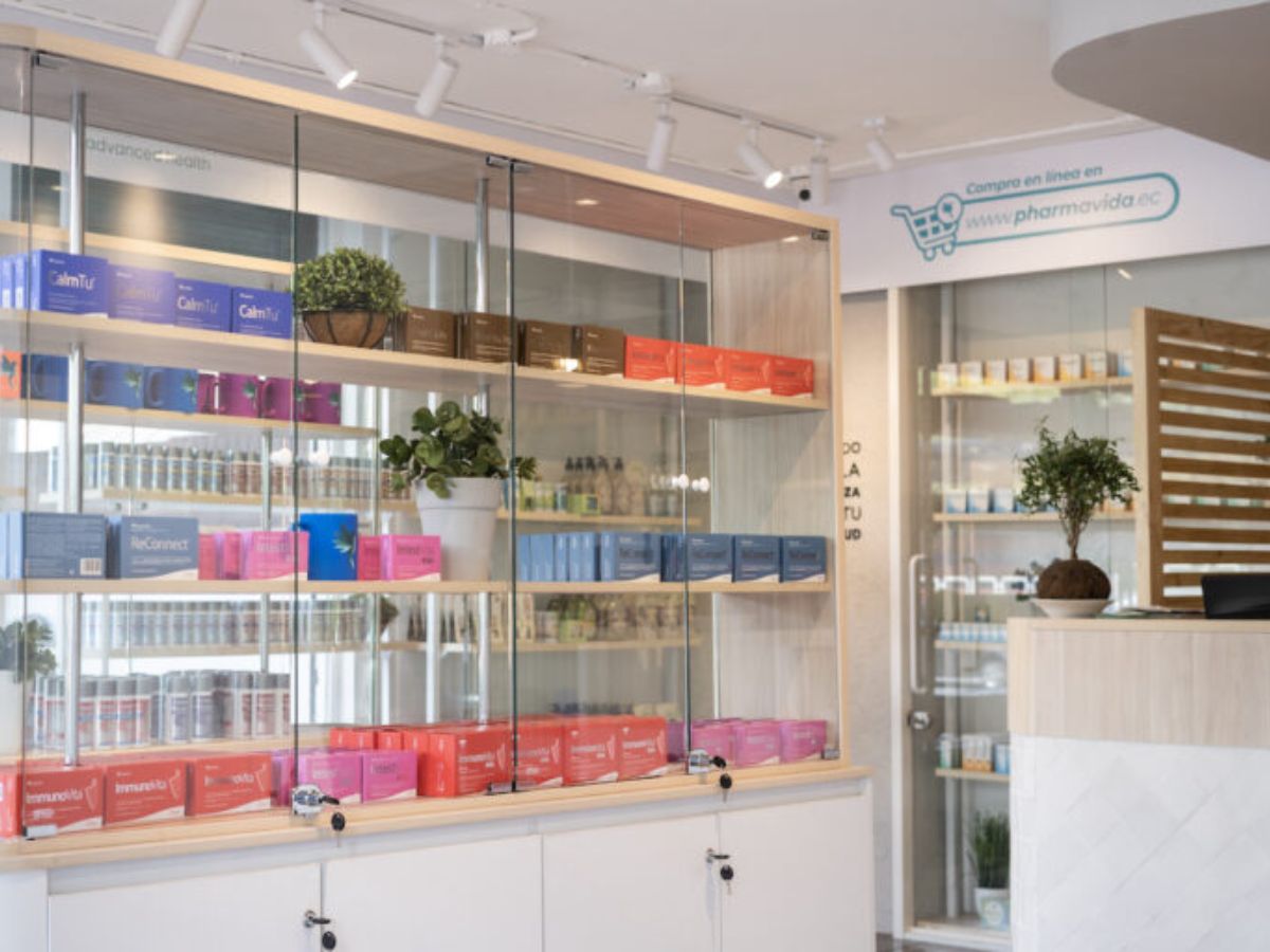 Fachada de PharmaVida Shyris